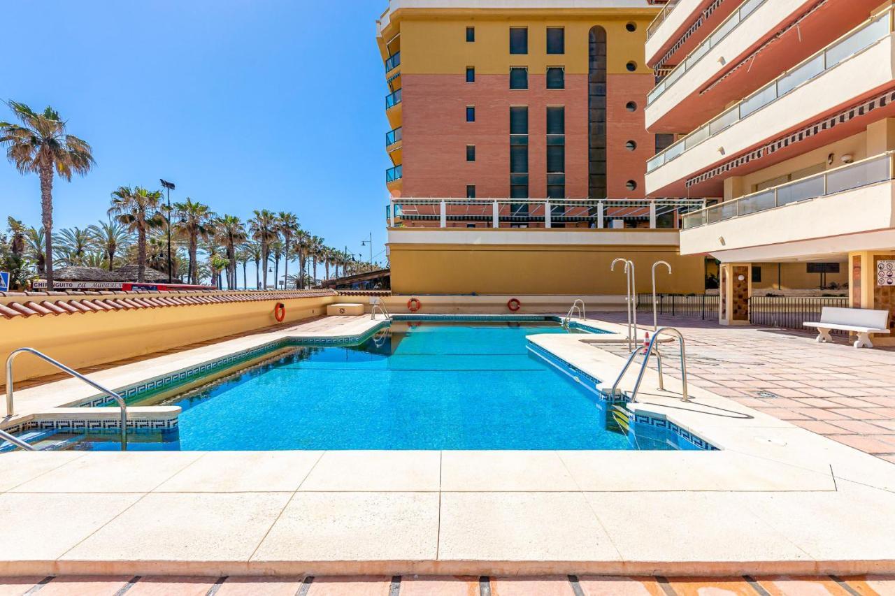 797 Holiday Rentals - Amplio Piso Con Terraza En Primera Linea De Playa Torremolinos Extérieur photo